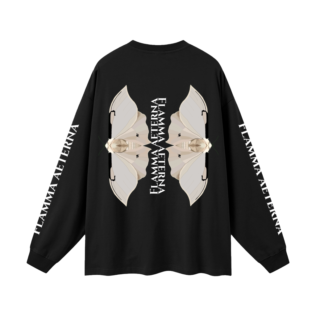 Streetwear,Oversized,Longsleeve,Oversizedlongsleeve,Graphic,Graphicdesign,Graphiclongsleeve,Moth,Mothdesign,Flamma,Aeterna,Flammaaetera,Eternal,Flame,Eternalflame,Biblical,Minimalstreetwear,Symbolicclothing,Symbolic,Philosophy,Philosophyclothing